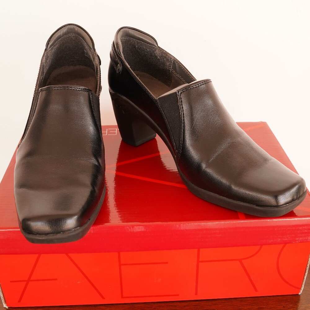 Aerosoles Black Leather Bootie Shoes Saw Maker Size 8